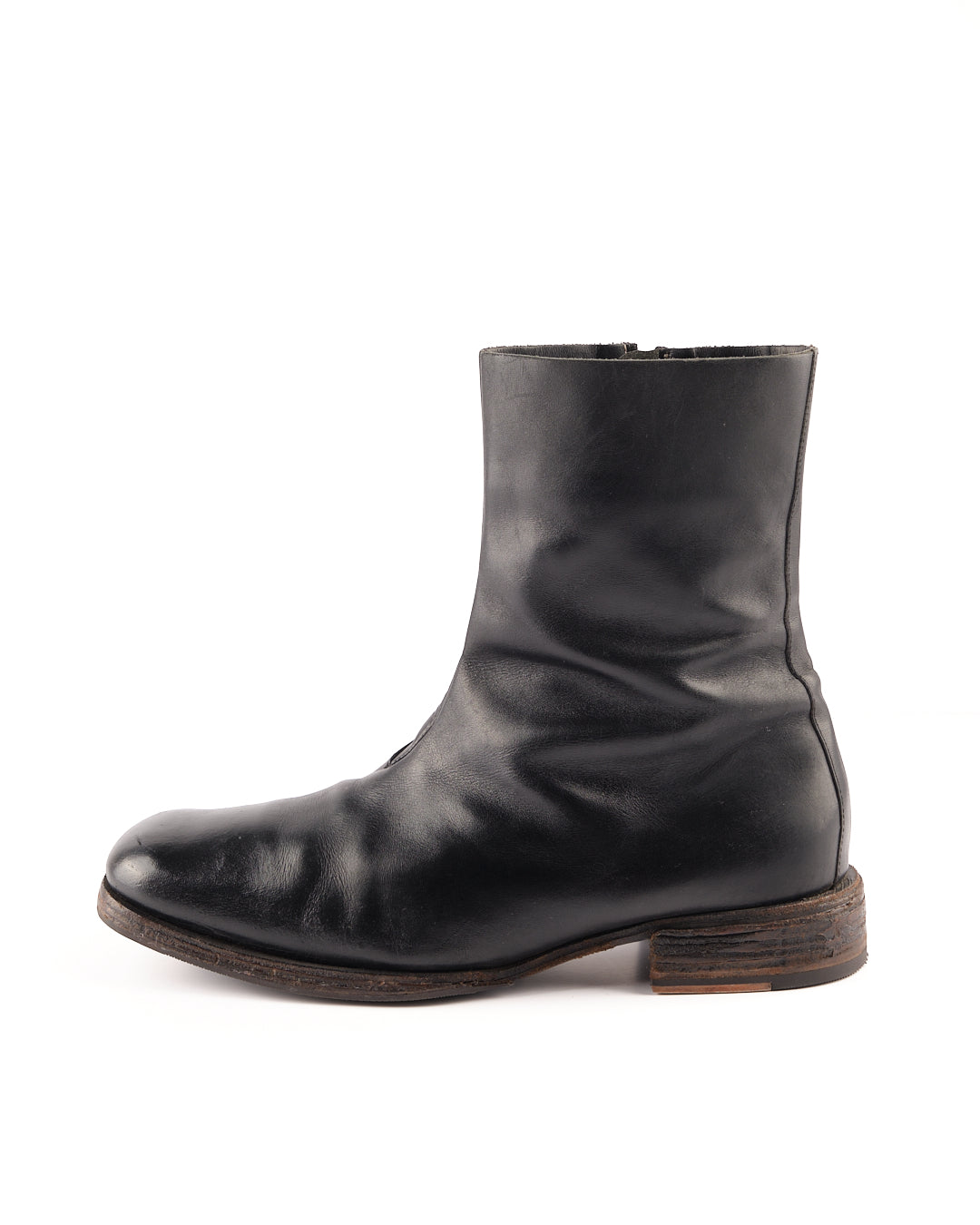 Martin Margiela F W 2001 02 10 Square Toe Boots in Polished Black Leather 2