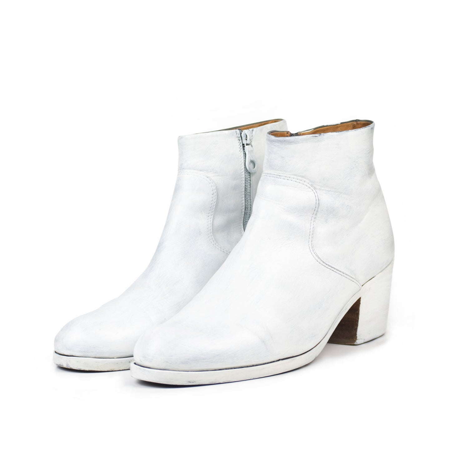 Martin Margiela F/W 2007 Cuban Heel Boots in Painted White Leather